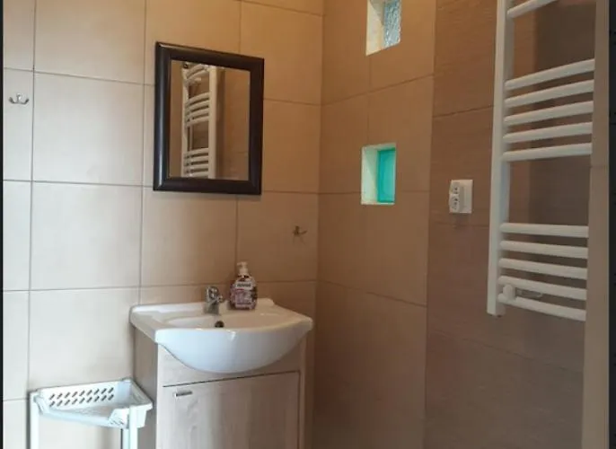 Kapitanska 88 - 3 Min Pieszo Do Plazy Farm stay